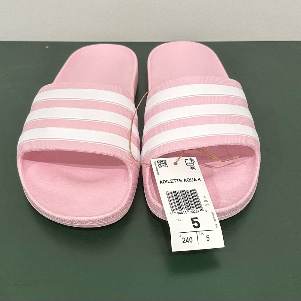 adidas Adilette Aqua Slides Kids Size 5